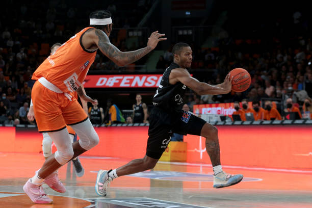 还是在三分 还是在三分