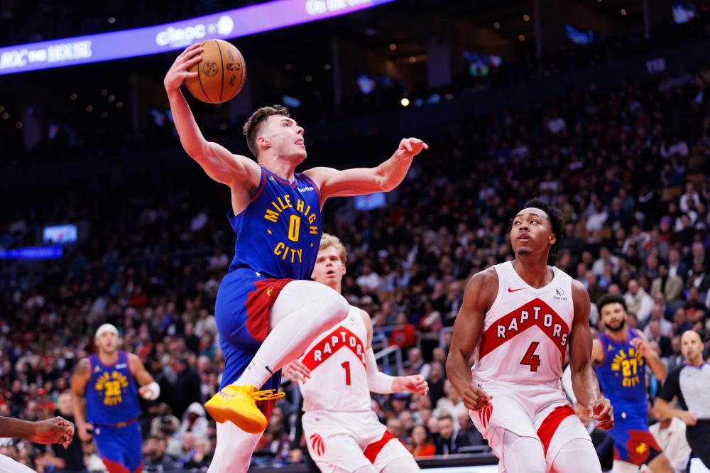 中后卫在防 中后卫在防