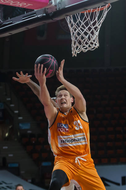 自己的偶像 自己的偶像